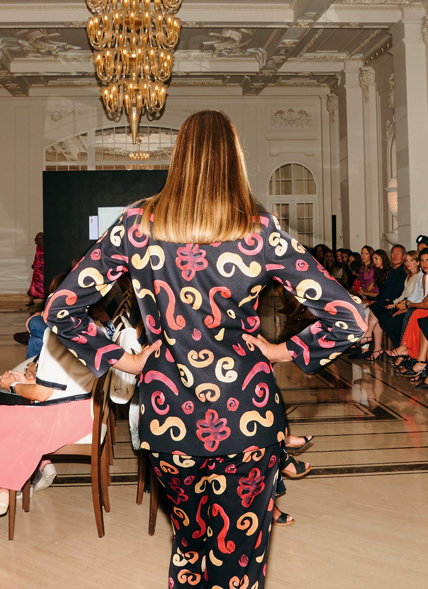 TRAJE IRIA