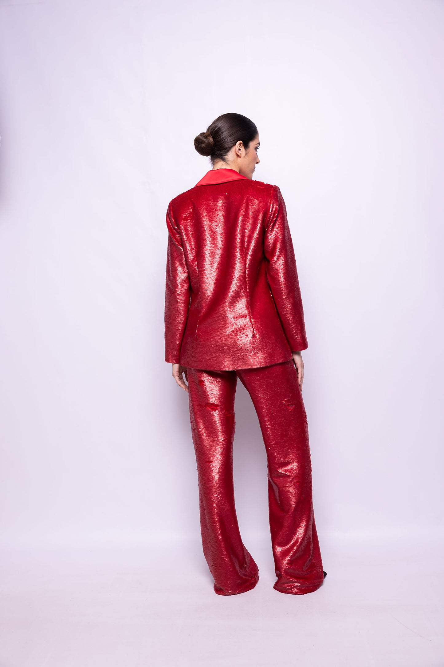 TRAJE EN LENTEJUELA MATE
