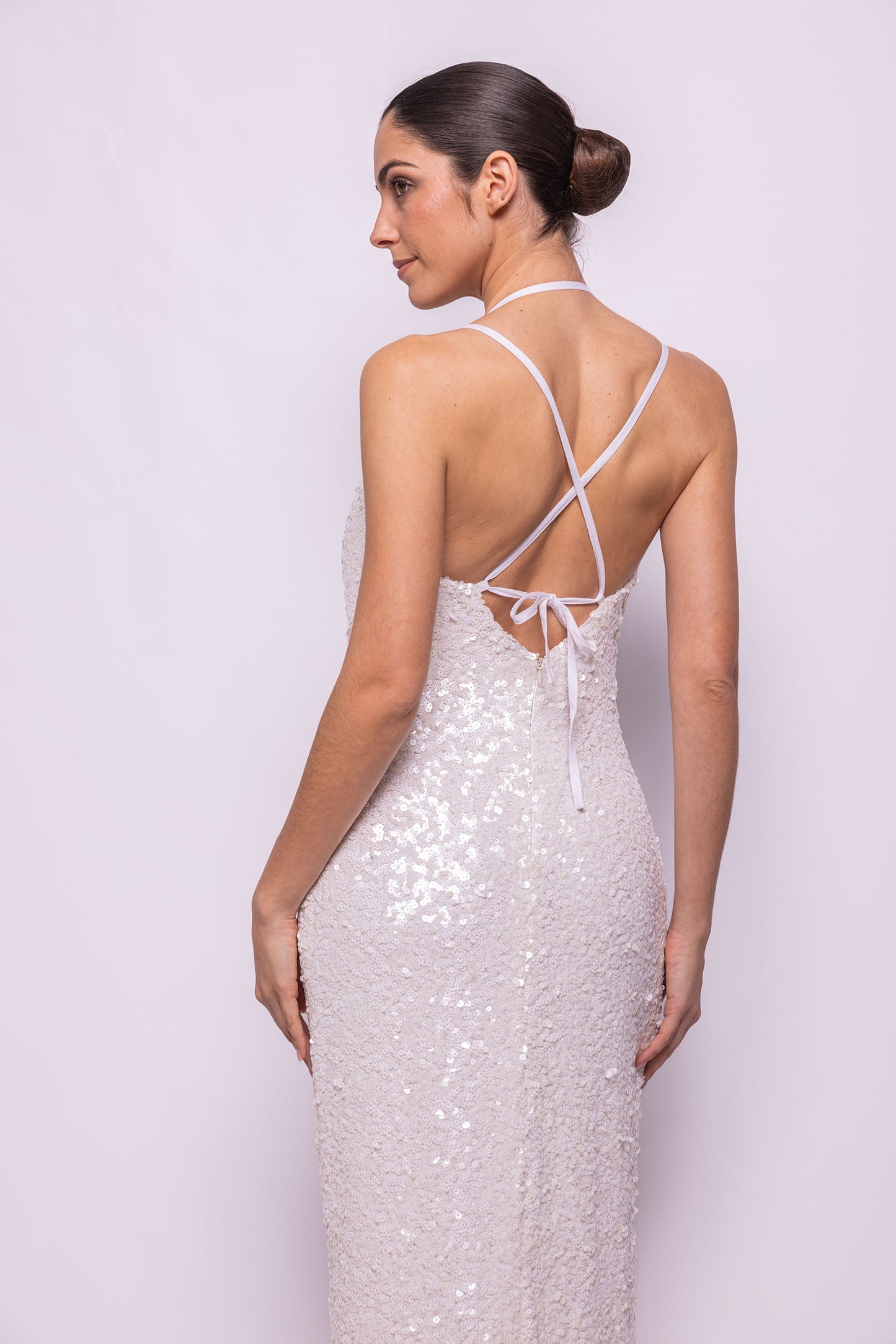 VESTIDO LARGO EN LENTEJUELA TRIDIMENSIONAL BLANCA