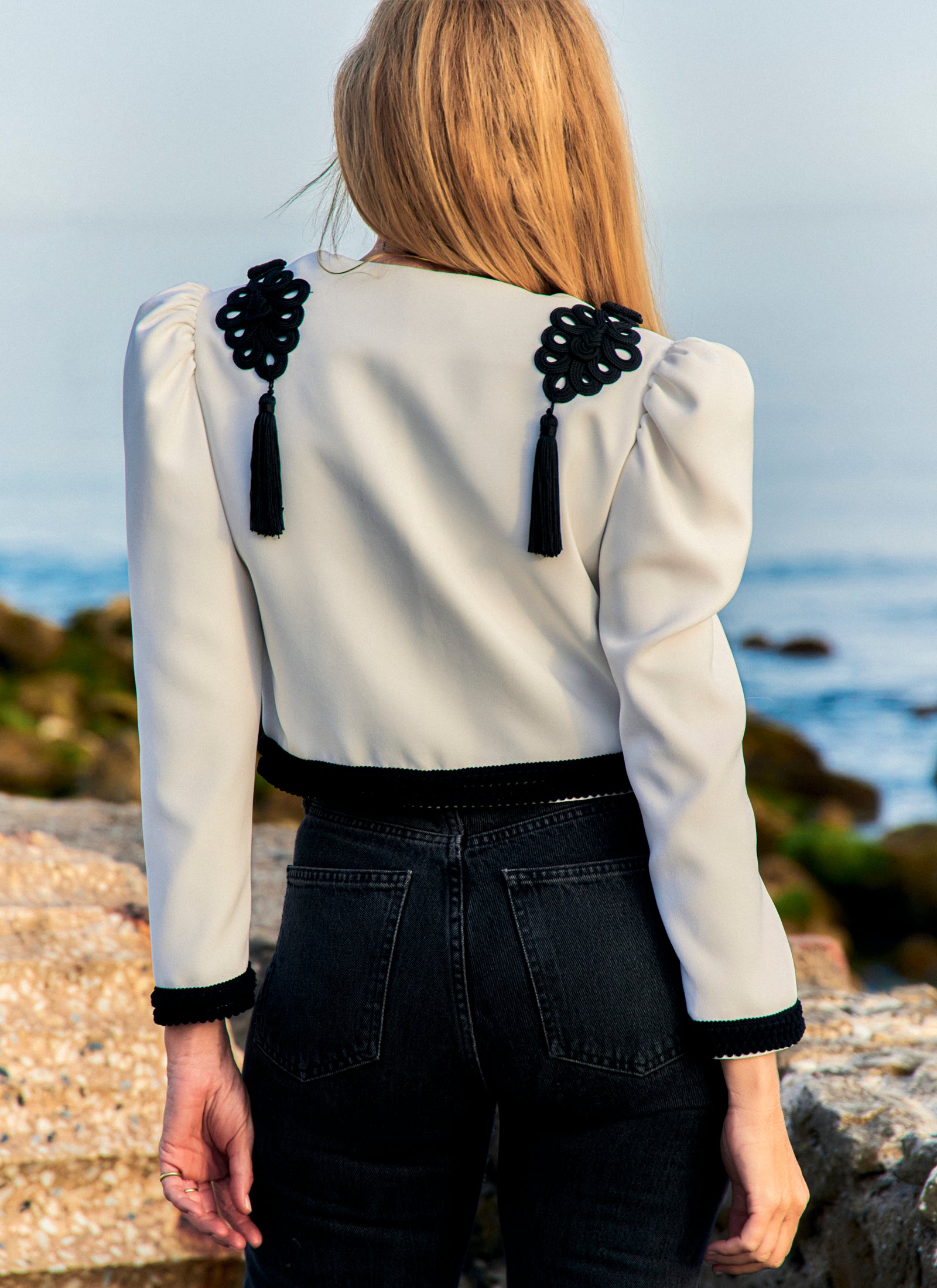 CHAQUETA GOYESCA BLANCA