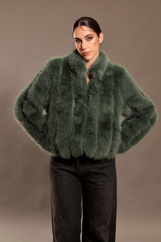 ABRIGO CORTO DE PELO