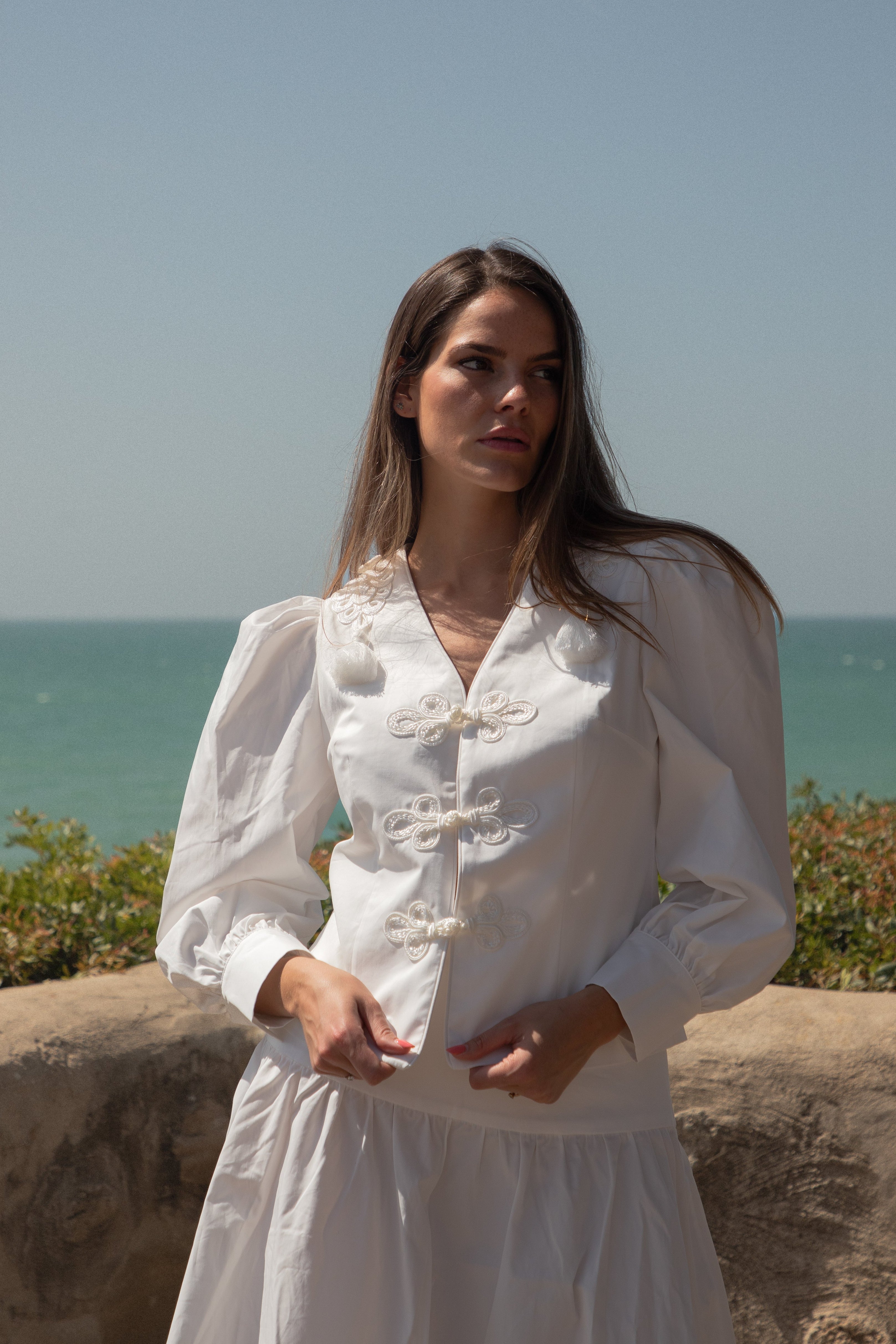 Chaqueta GOYESCA ligera y contemporánea pensada para el calor del verano.