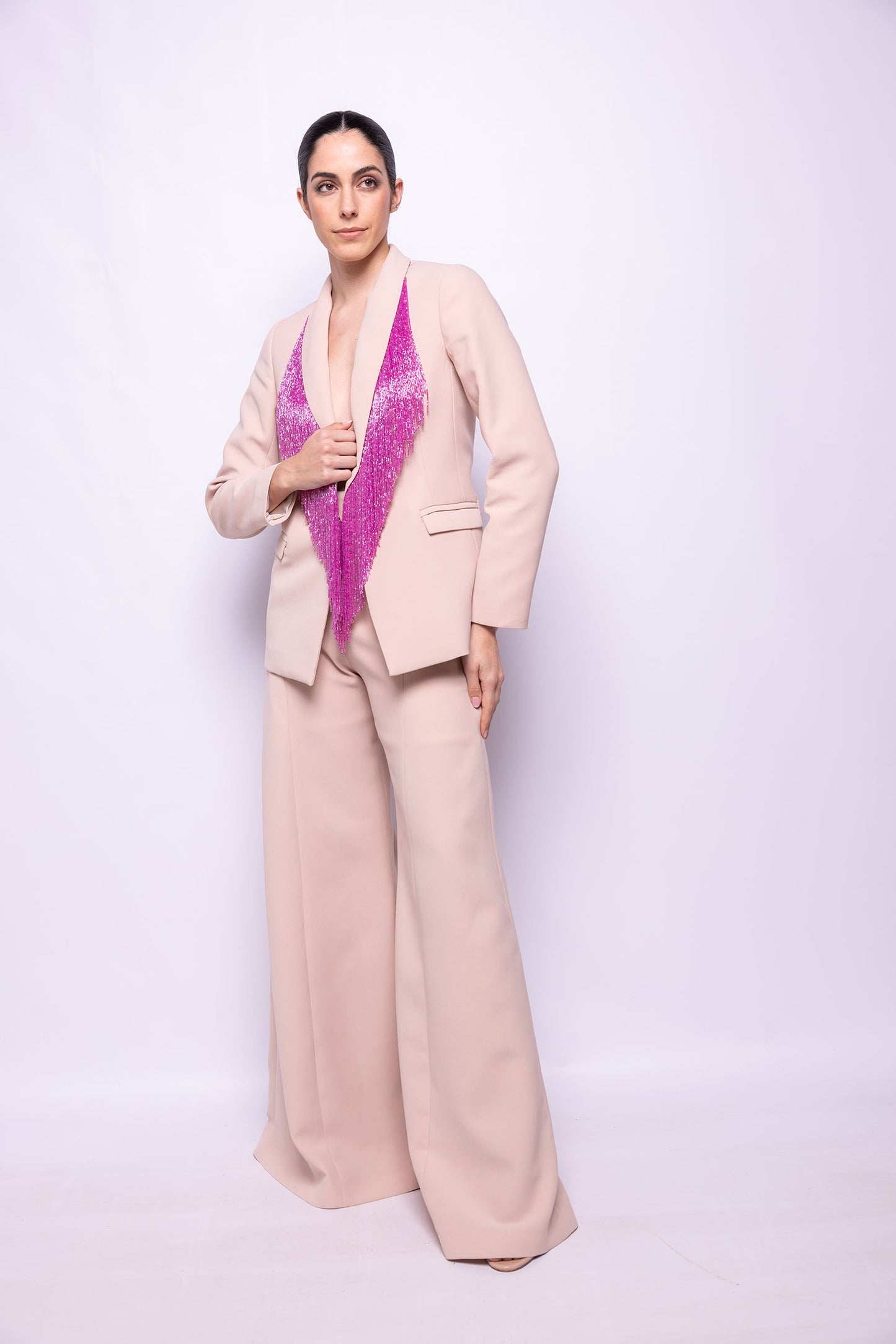 TRAJE DE CHAQUETA DE SASTRERÍA CON FLECO DE CANUTILLO