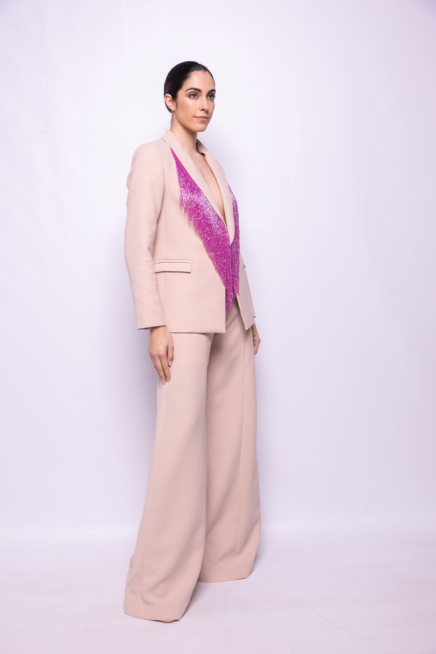 TRAJE DE CHAQUETA DE SASTRERÍA CON FLECO DE CANUTILLO