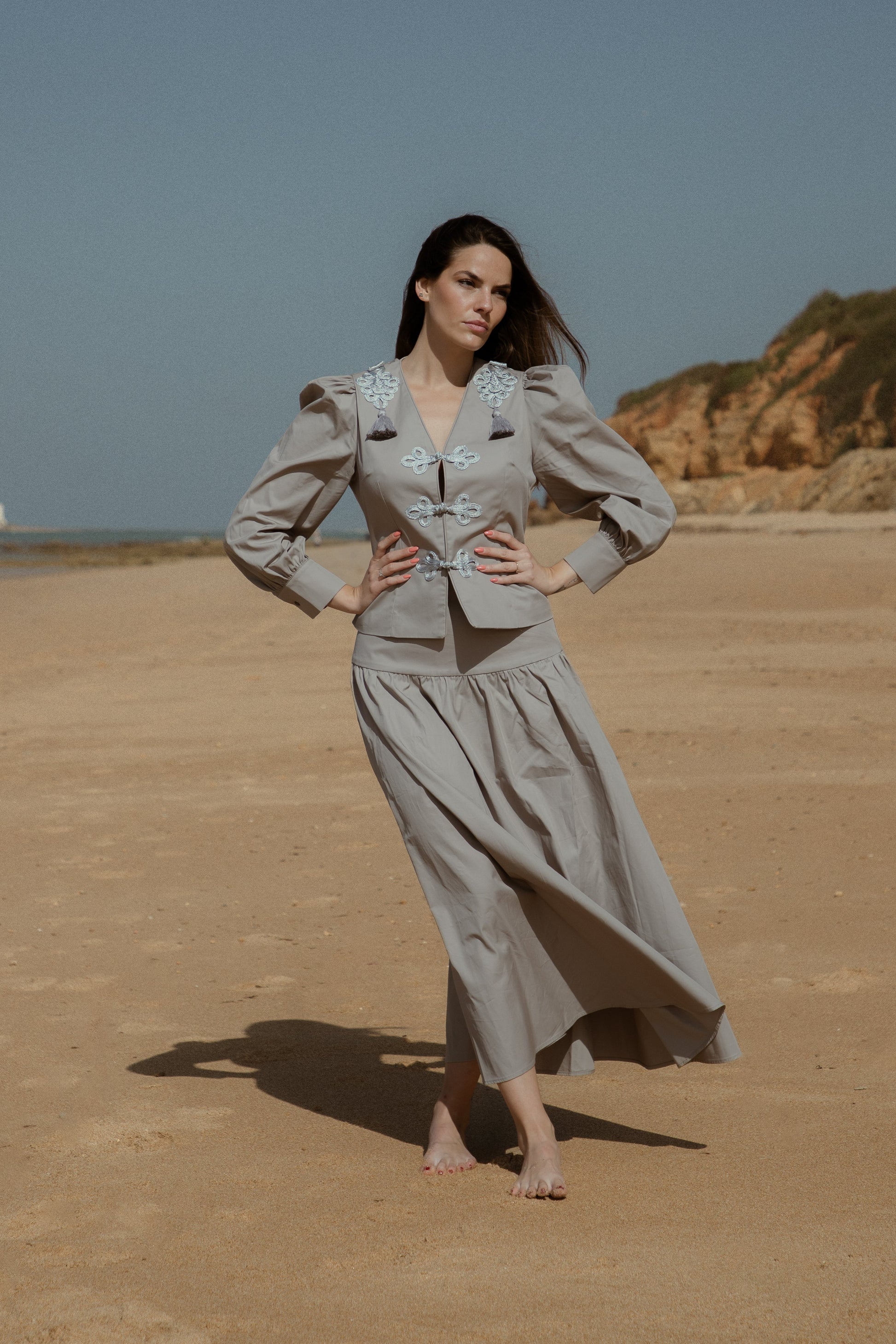 Chaqueta GOYESCA ligera y contemporánea pensada para el calor del verano.